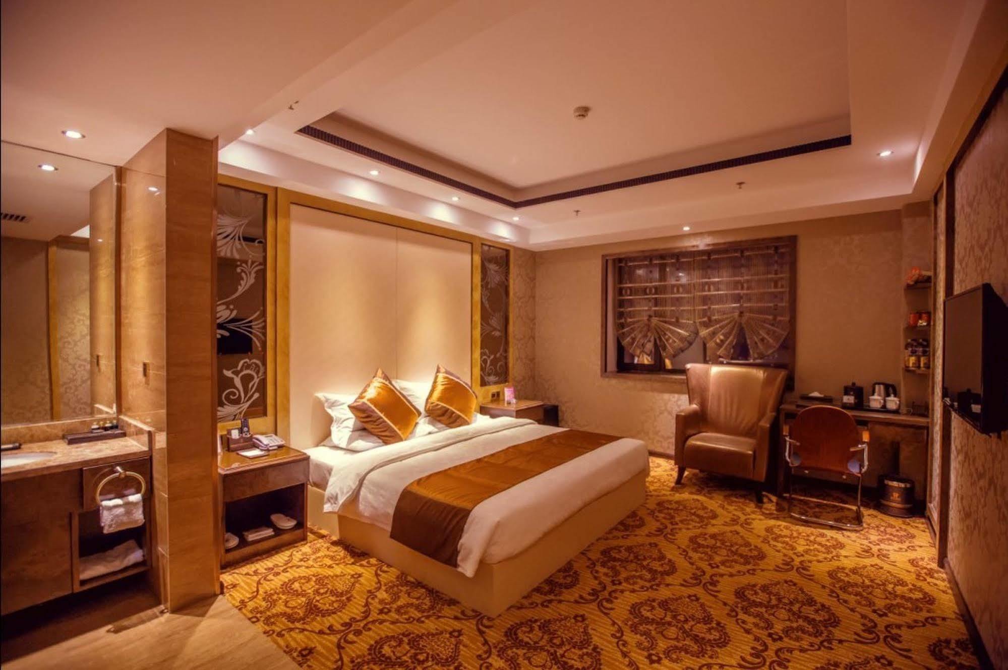 June Hotel Чанчун Екстериор снимка