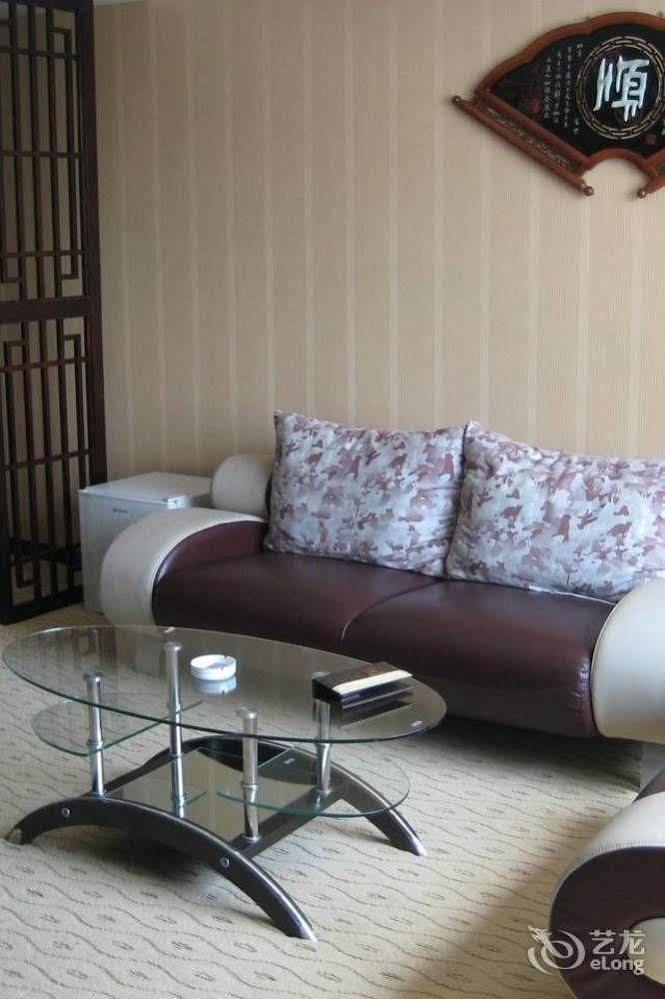 June Hotel Чанчун Екстериор снимка